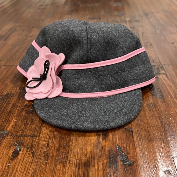 EUC! Stormy Kromer Hat. Gray and Pink. SZ 6 7/8 - Picture 2 of 6